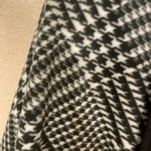 NWOT Houndstooth longline Cape/Ruana Fall/Academia/Old Money - Picture 3 of 6